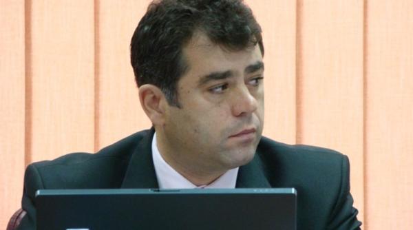 hora ius dumbrava atac dur la horia georgescu trist personaj