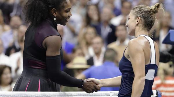 serena williams reac ie amuzanta dupa ce a lovit o pe simona halep cu o minge foto