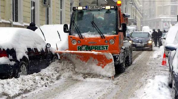 sectorul 1  romprest deszapezeste strazile secundare