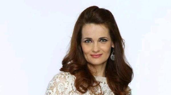 actri a elvira deatcu nu se uita la televizor de asta imi este frica