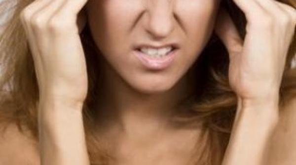 a a scapi de durerea de cap in 30 de secunde tehnica foarte simpla