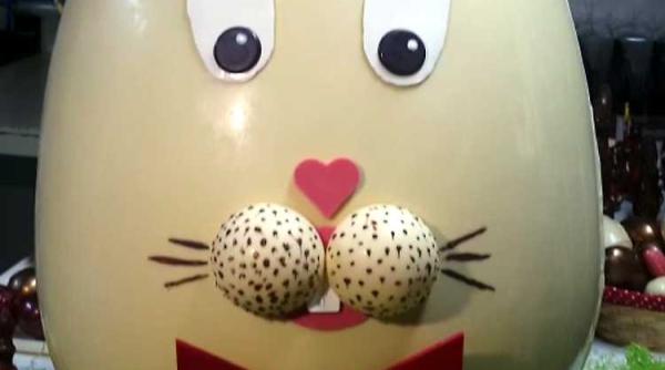 pasti 2018 cel mai mare ou de ciocolata la cisnadie