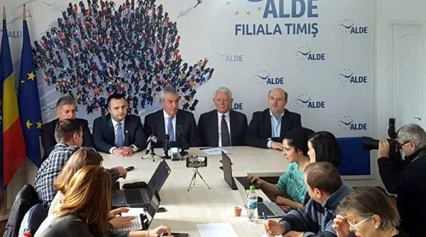 tariceanu atitudinea de a fi tovaras cu institutiile represive ale statului