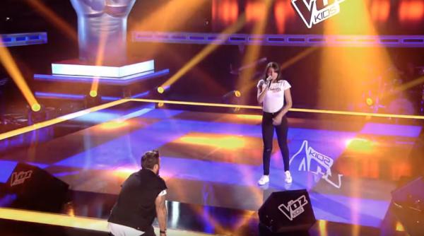 vocea spaniei flori o romanca de 14 ani a ingenunchiat un jurat video
