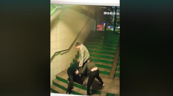 bra ov varstnic batut de tineri imagini de groaza video