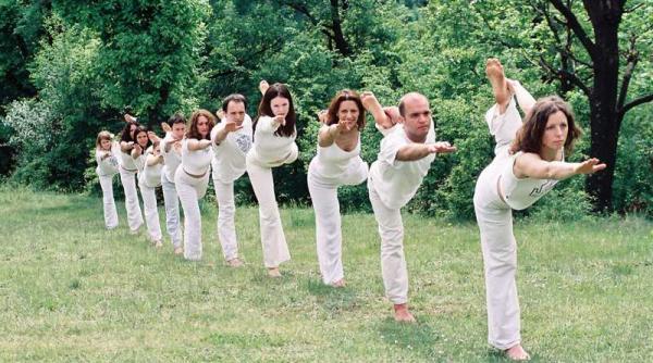 tabara internationala de yoga herculane participare gratuita