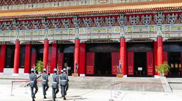 mitul investitorului chinez se clatina probleme cu creditul la beijing