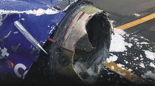 explozie avion femeie aspirata pe geam imaginile groazei