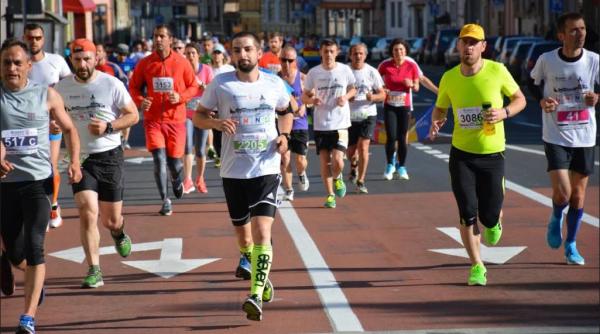 crosul universita ii transilvania sub umbrela maratonului interna ional bra ov