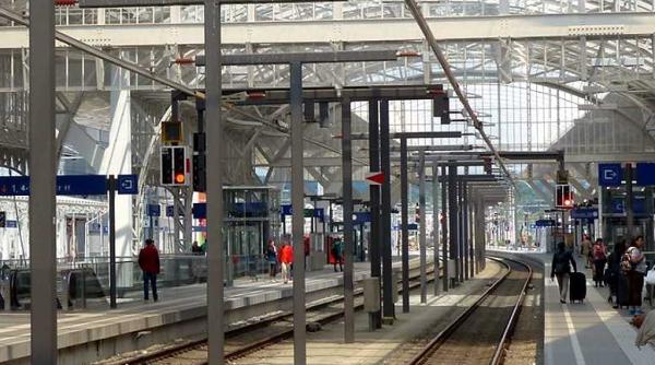 austria  zeci de raniti in urma coliziunii a doua trenuri in gara centrala din salzburg