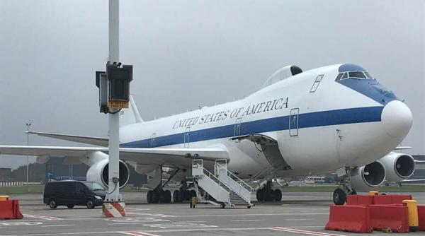 bomba din avion ignorata de to i pilot oamenii nu se gandesc e frustrant