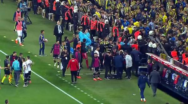 cupa turciei fenerbahce besiktas antrenor ranit in timpul derbyului