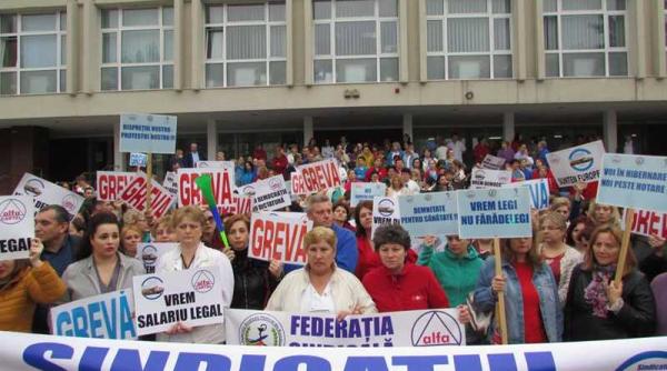 salarii diminuate protest spontan la institutul de boli cardiovasculare