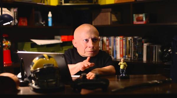 verne troyer a murit actorul care a jucat in harry potter i austin powers deces la doar 49 de ani