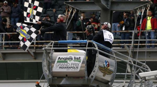 indy car cursa suspendata de ploaie