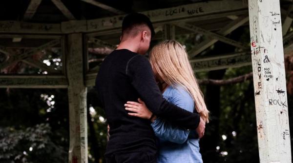 alta fa a a crimei din boto ani criminalist semne de intrebare el pentru prietena lui chiar ar face orice