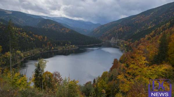 prahova baiat de 17 ani cazut in apele barajului ac iune de cautare