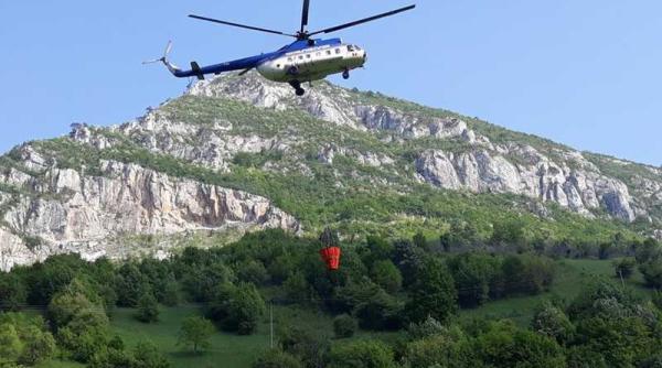 a cincea zi de interventie a pompierilor pentru stingerea incendiului din parcul national domogled valea cernei