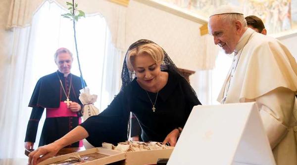 viorica dancila cadouri pentru papa francisc