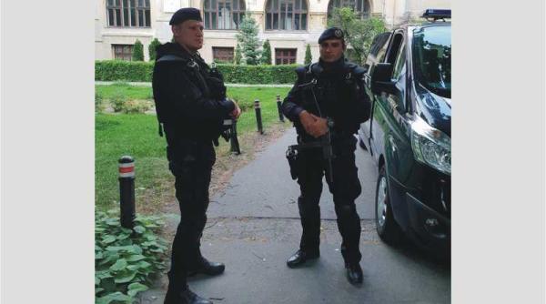 jandarmi arme automate proteste raspunsul jandarmeriei romane