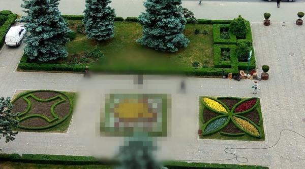 surpriza in centrul ploiestiului  aranjament inedit