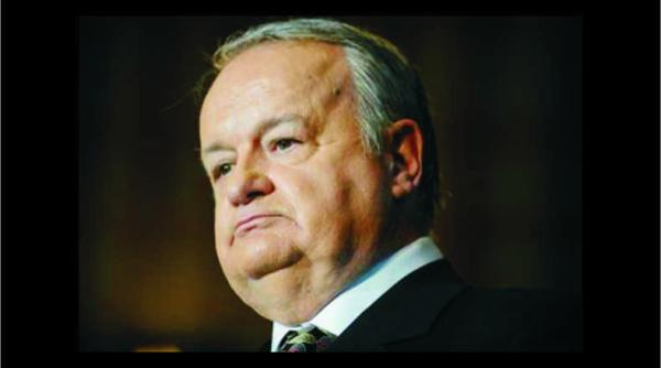 sicriul lui cristian topescu depus in studioul 2 al tvr