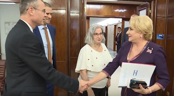 viorica dancila   intalnire la guvern cu un oficial din israel