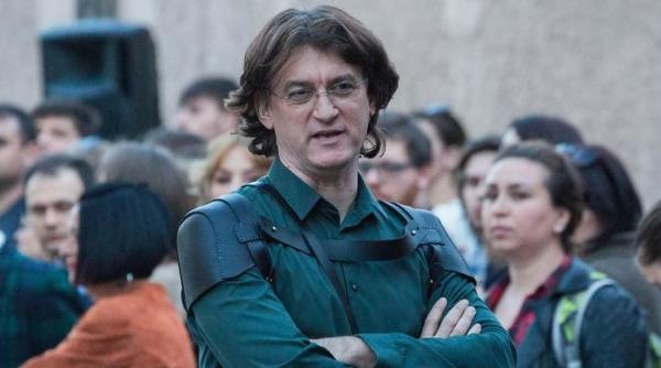 liviu lucaci anunt in premiera nou volum nasterea actorului