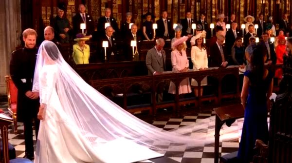 rochia de mireasa a lui meghan markle foto