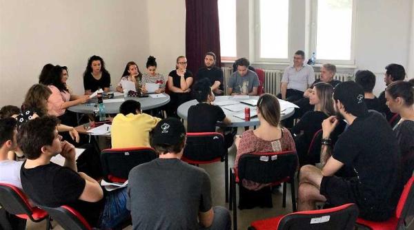 laboratorul de comedie spectacol lectura