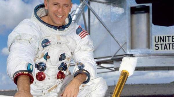 nasa in doliu alan bean unul din cei care au pasit pe luna a murit
