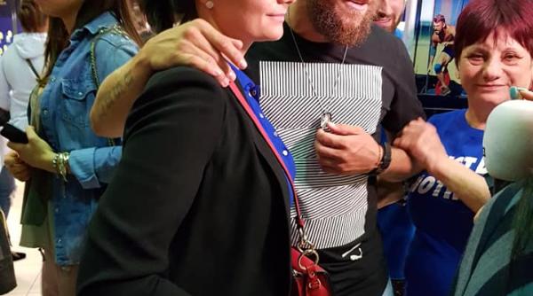 exatlon romania ionu i vladimir au ajuns in ara cum au fost intampina i foto