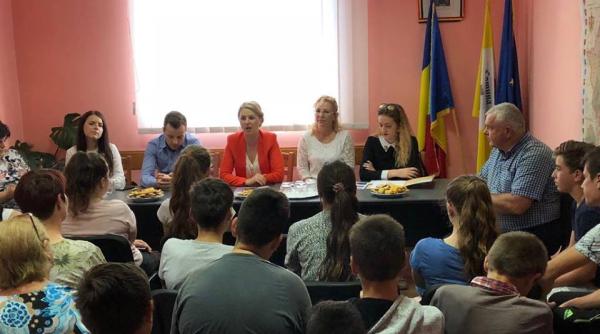 campania fiimeserias solu ii pentru romania mara toganel imi doresc sa schimbam destinul tinerilor