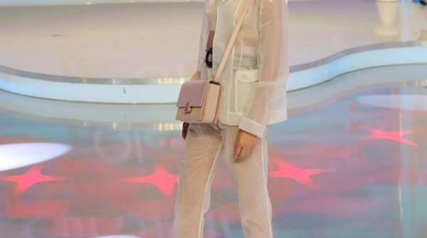 bravo ai stil all stars silvia cu ochii invine i i nevoita sa poarte o masca