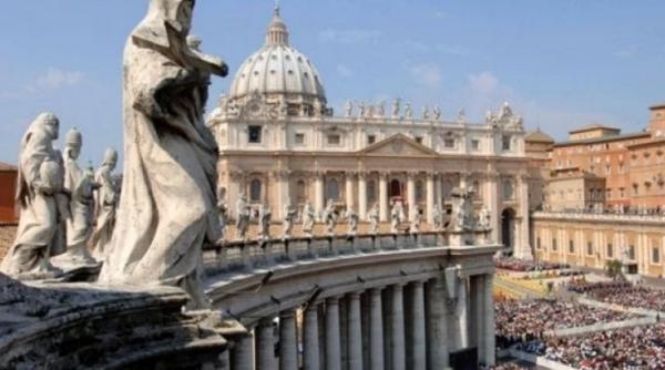 preot acuzat de pedofilie suspendat de vatican