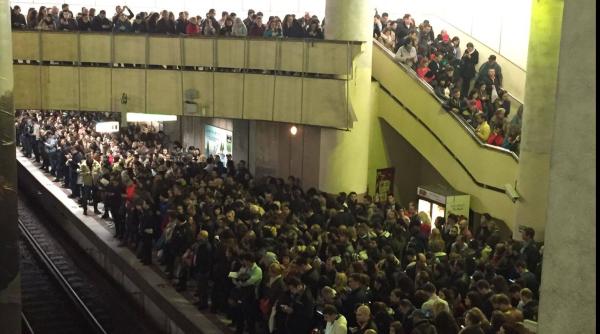 statia de metrou pia a victoriei a fost inchisa