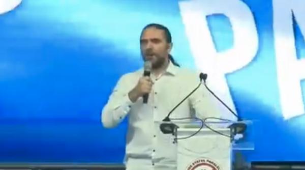 ple oianu a dat lovitura cu discursul in engleza propagandi tilor dans