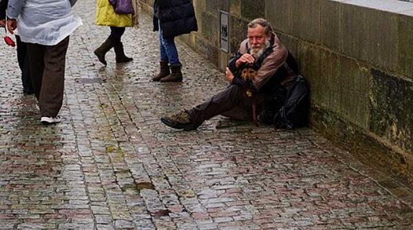 permisul de cersetorie    document obligatoriu intr un oras european