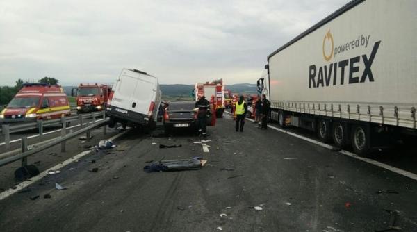accident cumplit pe a1 trei mor i pe loc dupa ce o ma ina a intrat pe contrasens pe autostrada