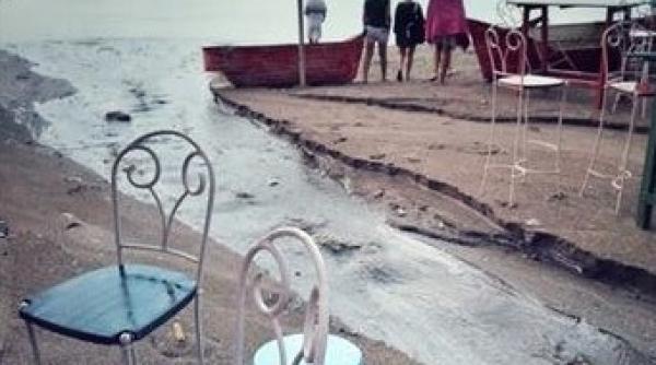 litoralul romanesc lovit de o furtuna violenta imaginile dezastrului