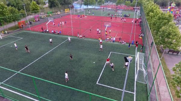 daniel balu a terenuri de sport cu acces gratuit pentru tineri