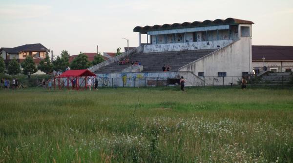 poli ist revoltat pe facebook ce ni s a promis stadionul din drobeta islaz comunal