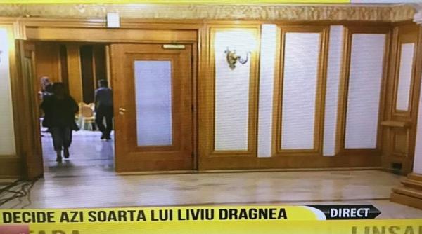 protest la usa grupului parlamentar al psd din camera deputatilor