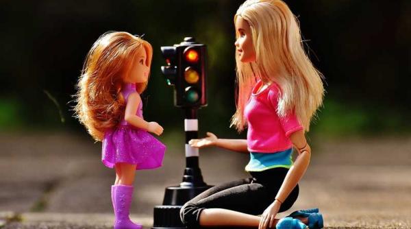 papusa barbie o noua imagine mai moderna