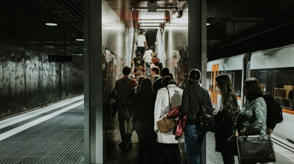 lectia care nu li se preda tinerilor din romania  liviu lucaci  este despre impreuna