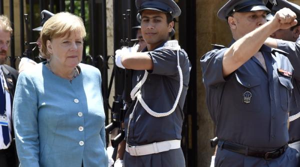 merkel compromis la guvernare austria e pregatita sa ia masuri