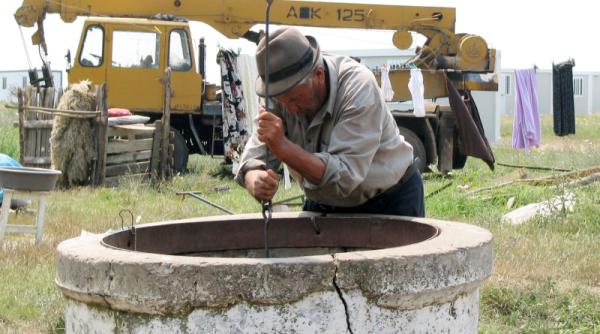 apa din peste 160 de fantani analizata dupa inundatii apa nu este potabila