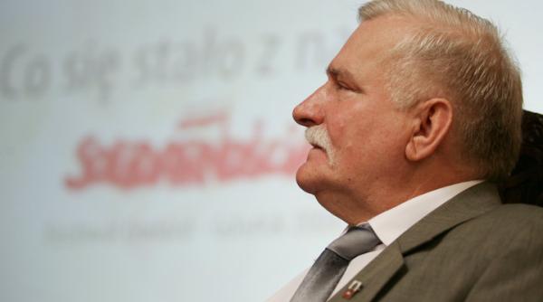 lech walesa alaturi de protestatarii impotriva reformei justitiei din polonia