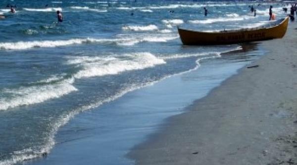 ministrul turismului skijet urile interzise in zonele unde inoata turistii