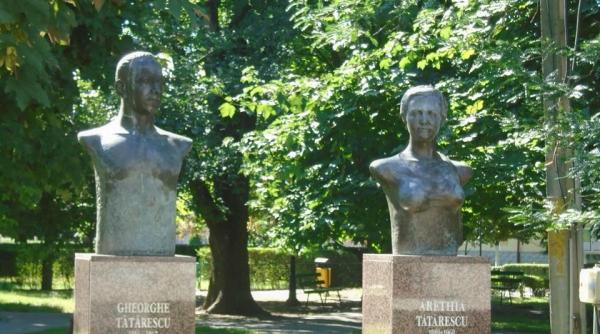 statuie data jos din cauza sanilor prea mari